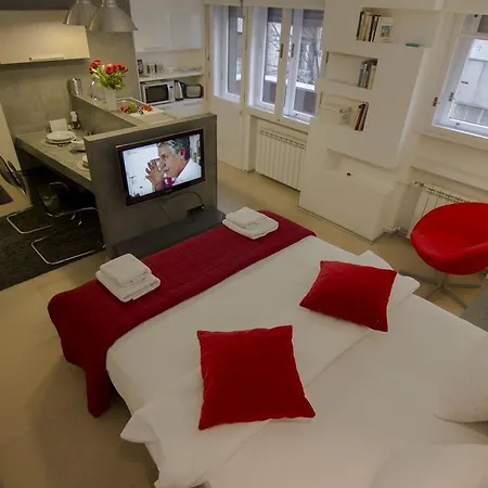 Studio Apartment Picasso Belgrade Exterior photo